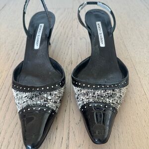 Manolo Blahnik Black and White Tweed Pointed Slingback Pumps 2” heel